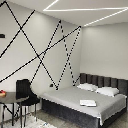 Lumi Hotel Bishkek Bagian luar foto