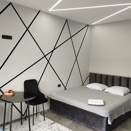 Lumi Hotel Bishkek Bagian luar foto