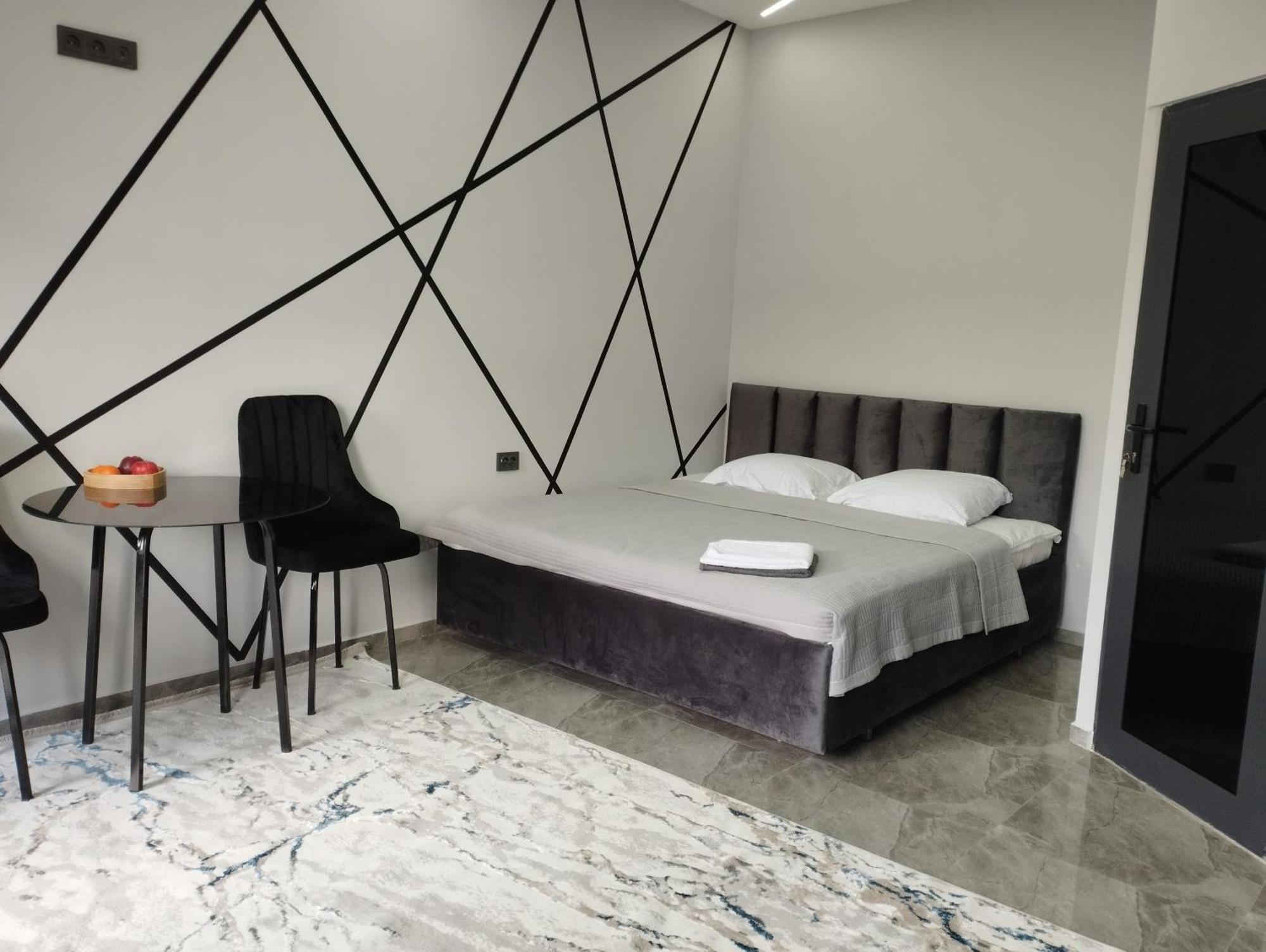 Lumi Hotel Bishkek Bagian luar foto